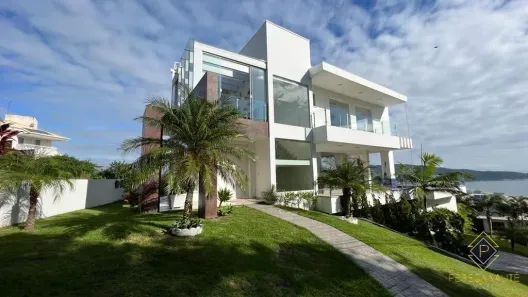 Casa com 4 Quartos à venda, 420m² no Centro, Bombinhas