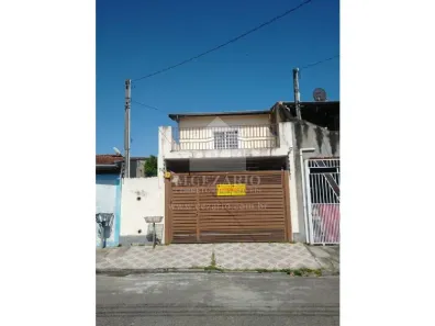 Sobrado com 2 Quartos à venda, 168m² no Vila Albina, Taubaté