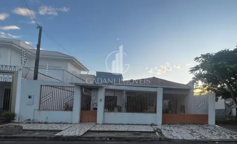 Casa com 3 Quartos à venda, 202m² no Jardim Barcelona II, Sinop