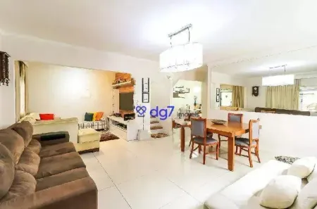 Sobrado com 4 Quartos à venda, 270m² no Super Quadra Morumbi, São Paulo