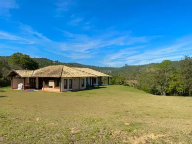 Fazenda/Sítio com 3 Quartos à venda, 280m² no Sousas, Campinas