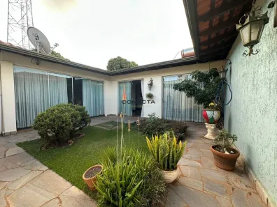 Casa com 4 Quartos à venda, 376m² no Jardim Shangri-la A, Londrina