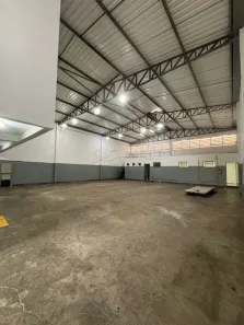 Galpão/Depósito/Armazém com 3 Quartos para alugar, 360m² no Residencial e Comercial Palmares, Ribeirão Preto