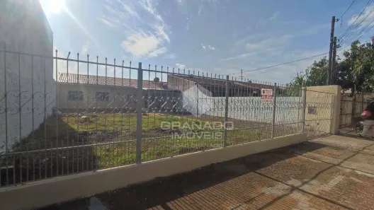 Casa com 2 Quartos para alugar, 75m² no Parque das Grevíleas 3ª parte, Maringá