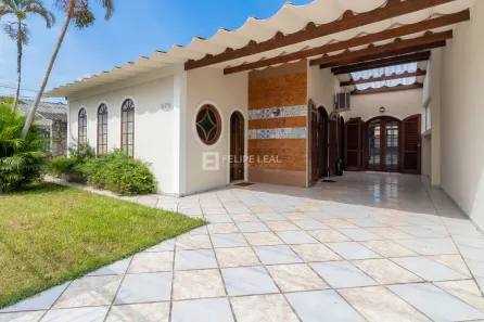 Casa com 3 Quartos à venda, 140m² no Forquilhinha, São José