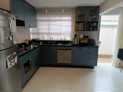Casa com 4 Quartos à venda, 200m² no Jardim Social, Curitiba