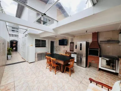 Sobrado com 3 Quartos à venda, 200m² no Itaquera, São Paulo