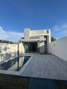 Casa com 3 Quartos à venda, 128m² no Jardim Universitário, Cuiabá