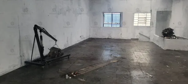 Galpão/Depósito/Armazém para alugar, 200m² no Vila Gilda, Santo André
