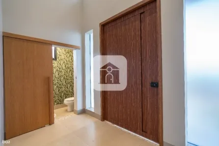 Casa de Condomínio com 3 Quartos à venda, 218m² no Novo Mundo, Uberlândia