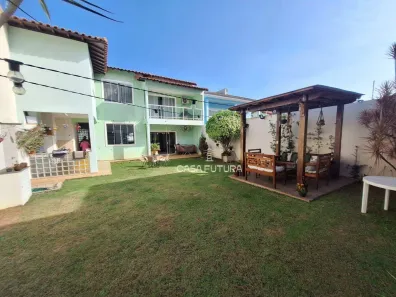 Casa com 3 Quartos à venda, 244m² no Jardim Amália, Volta Redonda