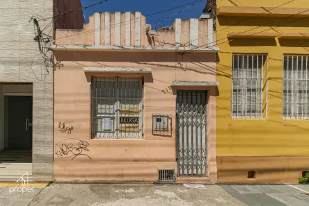 Casa com 2 Quartos para alugar, 75m² no Centro, Pelotas