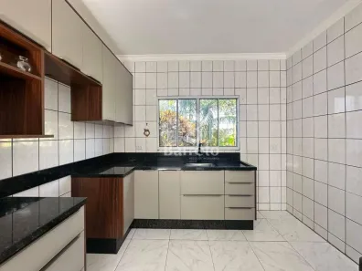 Casa com 3 Quartos para alugar, 192m² no Jardim Higienópolis, Londrina