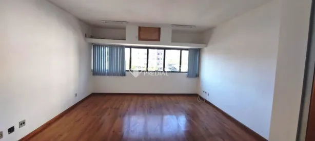 Sala Comercial para alugar, 32m² no Passo da Areia, Porto Alegre