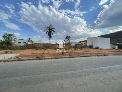 Lote/Terreno à venda, 270m² no Ibituruna, Montes Claros