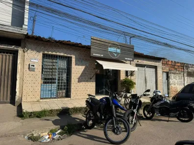 Casa com 4 Quartos à venda, 200m² no Benedito Bentes, Maceió