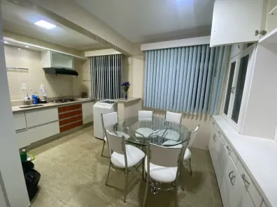 Apartamento com 2 Quartos à venda, 65m² no Trindade, Florianópolis