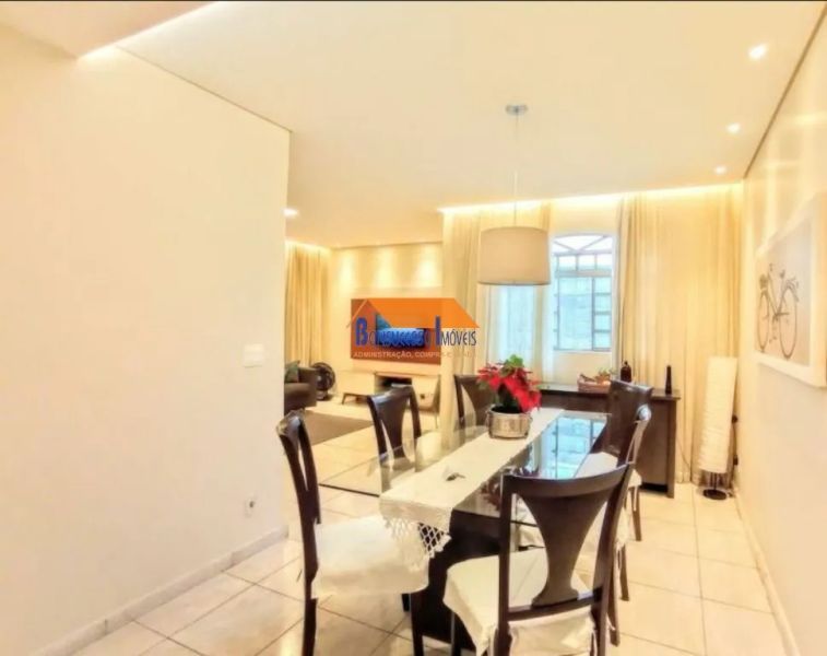 Casa com 4 quartos — Planalto, Belo Horizonte