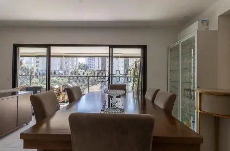 Apartamento com 2 Quartos à venda, 120m² no Aclimação, São Paulo