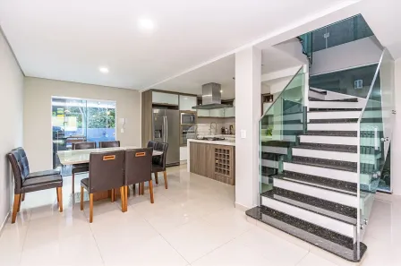 Sobrado com 3 Quartos à venda, 145m² no Cachoeira, Curitiba