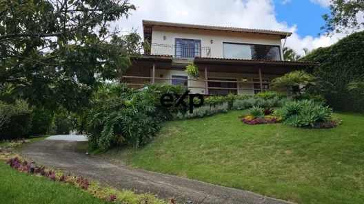 Casa de Condomínio com 4 Quartos à venda, 282m² no Nogueira, Petrópolis