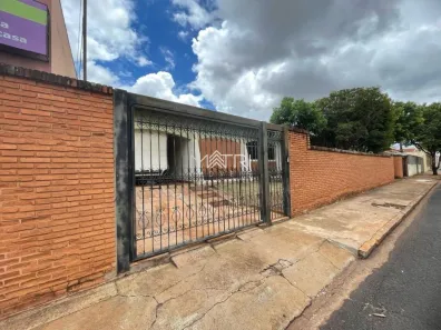 Casa com 3 Quartos à venda, 288m² no Centro, Araraquara