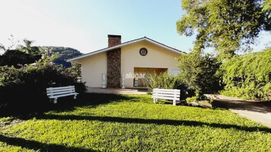Casa com 3 Quartos para alugar, 217m² no São Luiz, Caxias do Sul