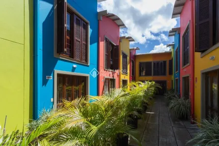 Casa de Condomínio com 2 Quartos à venda, 66m² no Jardim do Salso, Porto Alegre