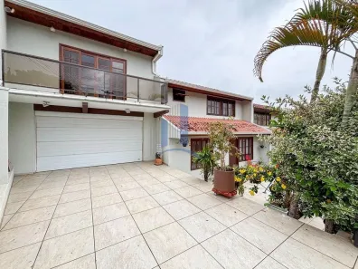 Sobrado com 3 Quartos à venda, 195m² no Atuba, Colombo