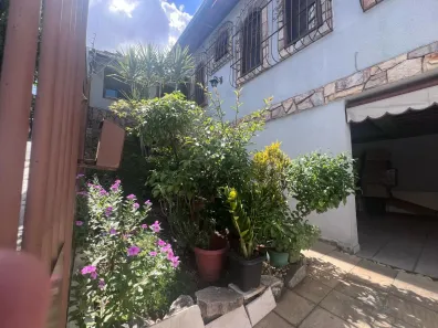 Casa com 2 Quartos à venda, 63m² no Santa Amélia, Belo Horizonte
