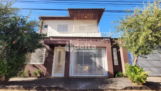 Casa com 4 Quartos à venda, 290m² no Lídice, Uberlândia
