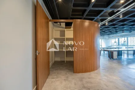 Sala Comercial à venda, 107m² no Petrópolis, Porto Alegre