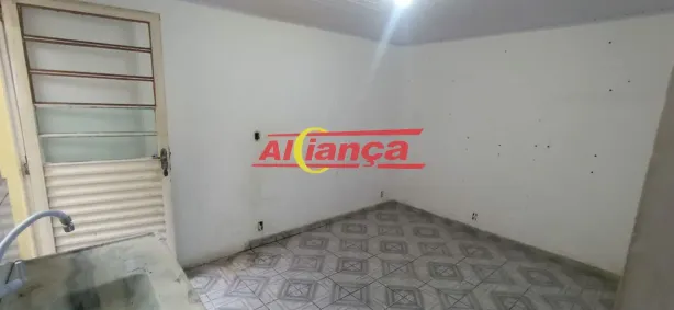 Casa com 1 Quarto para alugar, 30m² no Vila Carmela II, Guarulhos