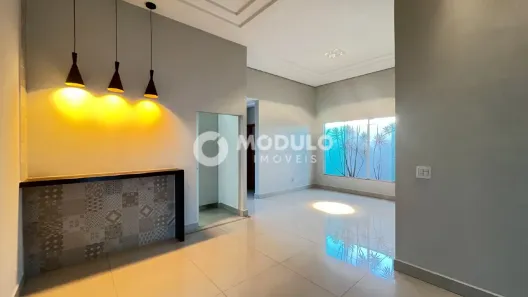Casa de Condomínio com 3 Quartos à venda, 175m² no Laranjeiras, Uberlândia
