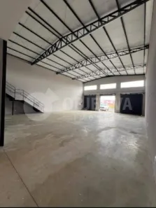 Galpão/Depósito/Armazém para alugar, 361m² no Novo Mundo, Uberlândia