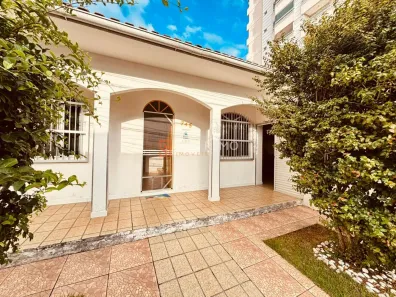Casa com 3 Quartos à venda, 211m² no Barreiros, São José