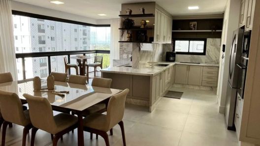 Apartamento com 3 Quartos à venda, 133m² no Meia Praia, Itapema