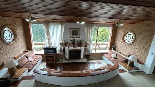 Sobrado com 10 Quartos à venda, 949m² no Jardim Miraflores, Campos do Jordão