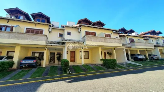 Casa de Condomínio com 3 Quartos à venda, 193m² no Cavalhada, Porto Alegre