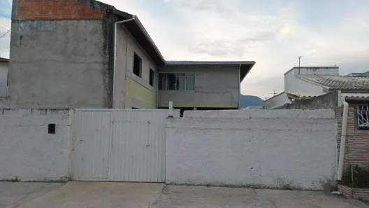 Casa com 3 Quartos para alugar, 180m² no Barra do Aririú, Palhoça