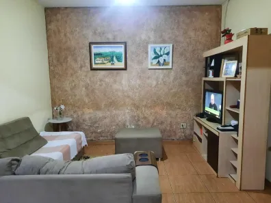 Casa com 2 Quartos à venda, 183m² no Bandeirantes, Contagem