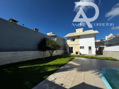 Casa com 3 Quartos para alugar, 200m² no Pedra Branca, Palhoça