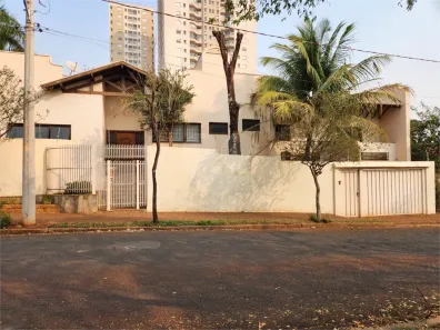 Casa com 3 Quartos à venda, 257m² no Jardim Morumbi, Araraquara