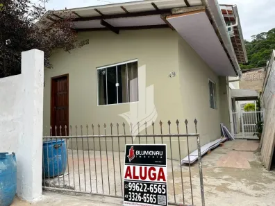 Casa com 2 Quartos para alugar, 75m² no Valparaiso, Blumenau