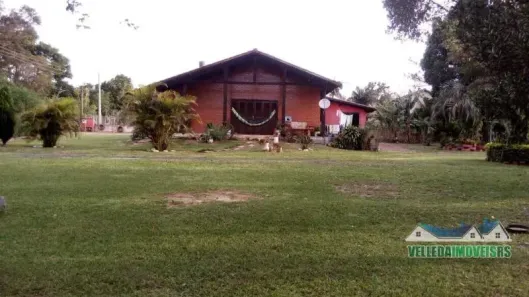 Fazenda/Sítio com 3 Quartos à venda, 1890m² no Área Rural de Águas Claras, Viamão
