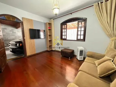 Casa com 3 Quartos à venda, 181m² no Santa Amélia, Belo Horizonte