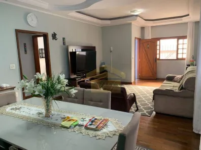 Sobrado com 4 Quartos à venda, 237m² no Jardim Oriental, São Paulo