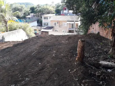 Lote/Terreno à venda, 360m² no Itaipu, Niterói