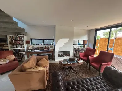 Casa com 3 Quartos à venda, 150m² no Pântano do Sul, Florianópolis