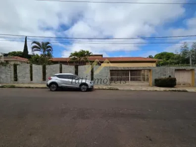 Casa com 3 Quartos para alugar, 500m² no Jardim Macarenco, São Carlos